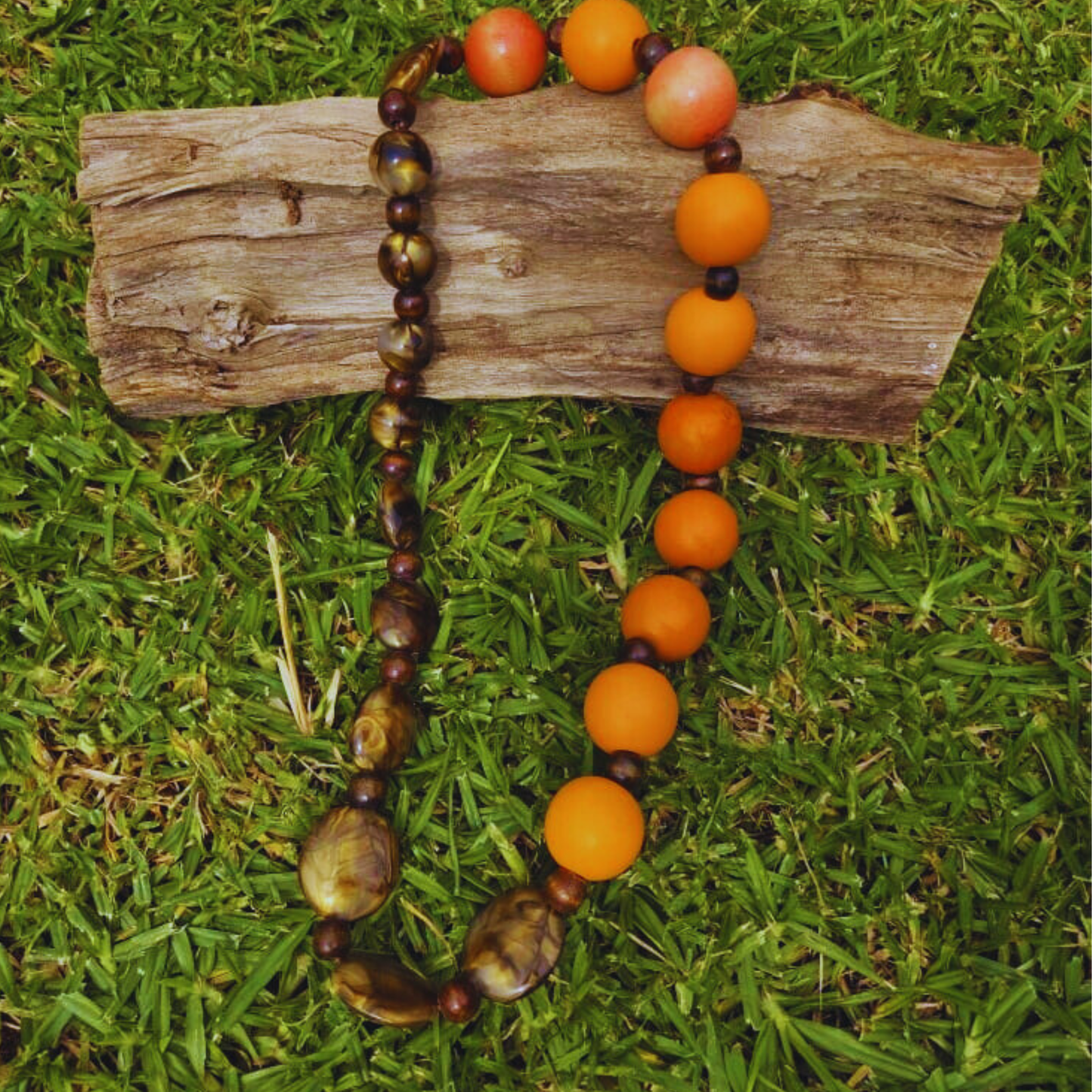 Mbili neckpiece